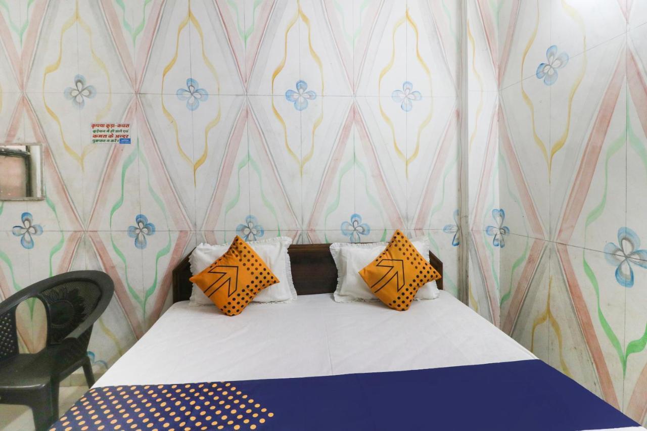 Jaunpur Spot On 67728 Ashish Guest House المظهر الخارجي الصورة